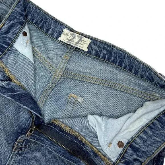 We The Free Lita Distressed Cropped Jeans in Yosemite Blue - Size 27 - Picture 3 of 6